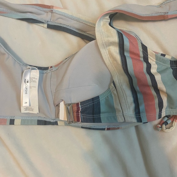 Cupshe 2lx 2piece bathing suits - Picture 4 of 4